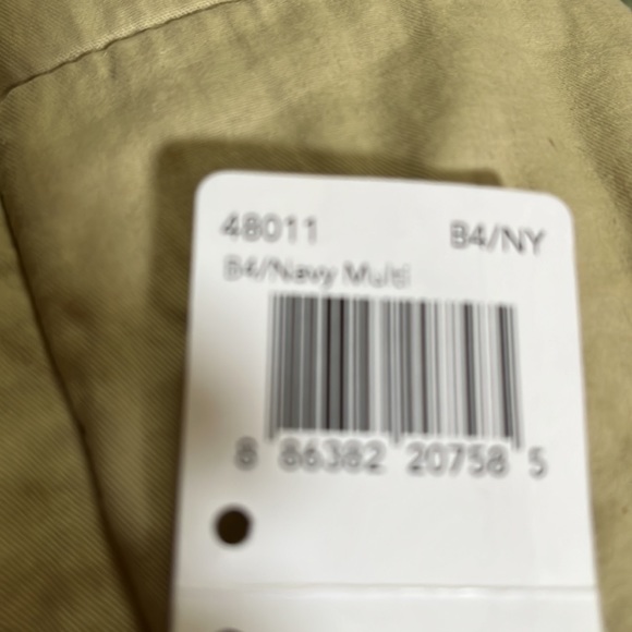 Coach Legacy Multi Color Navy/Red/Tan 🔑 holder. Has 2 pockets in the outside. - Picture 9 of 10